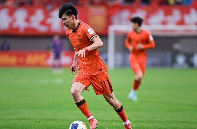 超越李金羽！20岁国足新星在法甲连场破门，消息被指纯属虚构